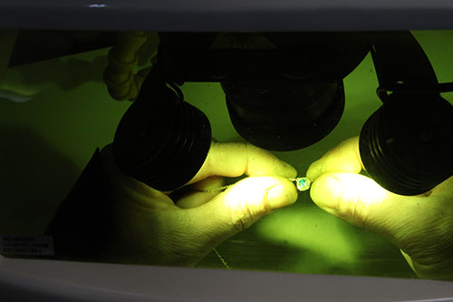 Κωλύματα στο ποιο σύγχρονο μηχάνημα χρυσοχοΐας laser